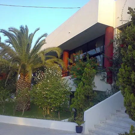 Nina Hotel 3*