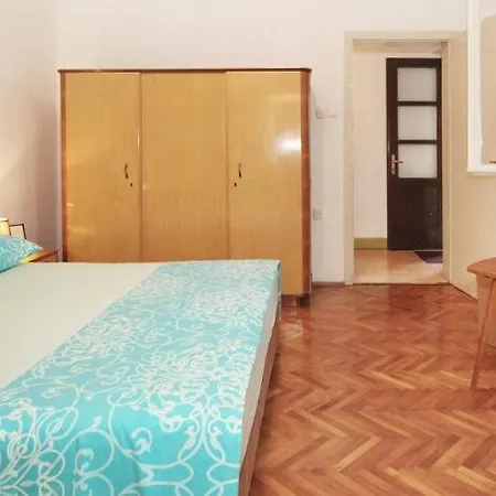 Hotel Nina